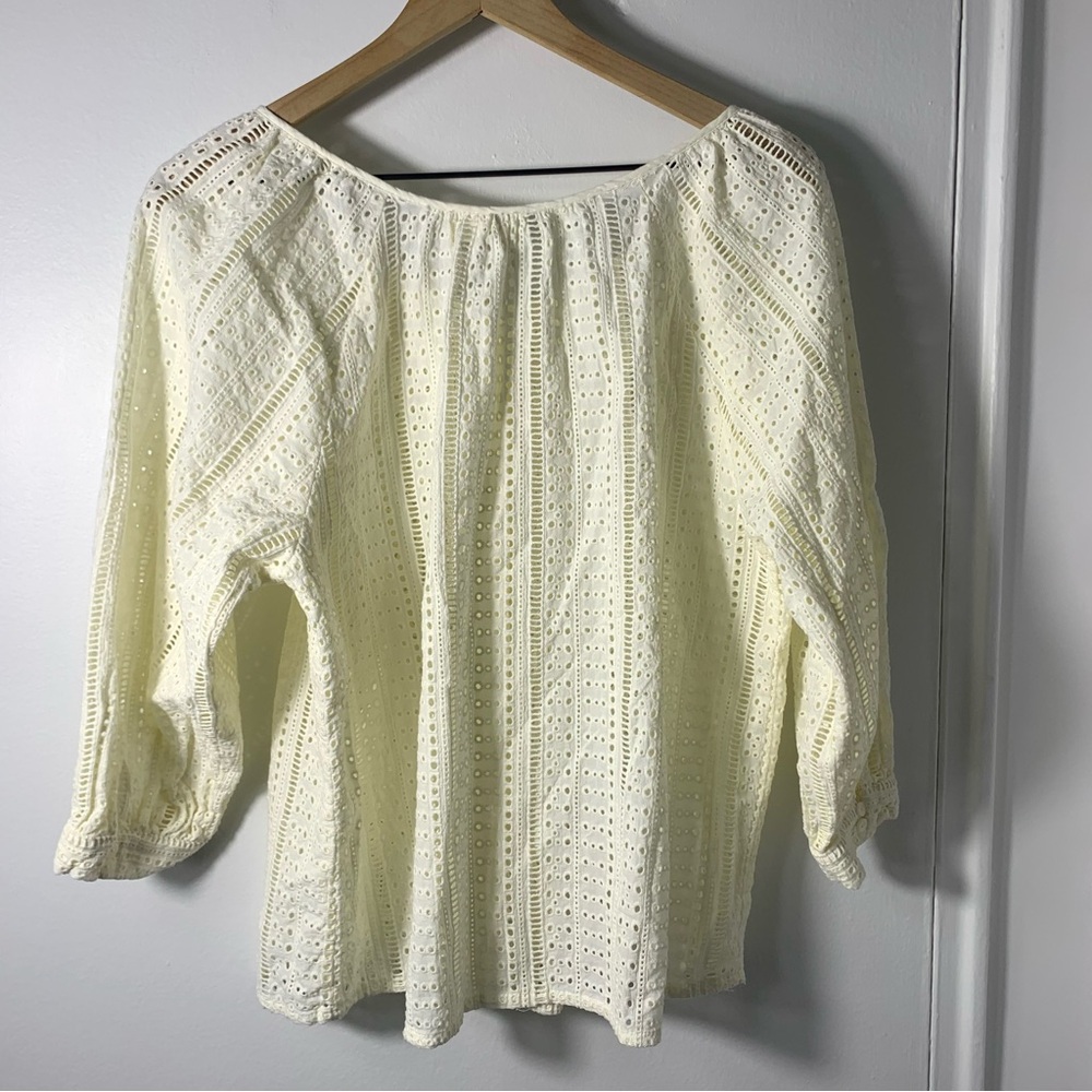 Joie eyelet Embroidered button front Ballon Sleeve blouse Pale Yellow Size Small - Picture 2 of 4